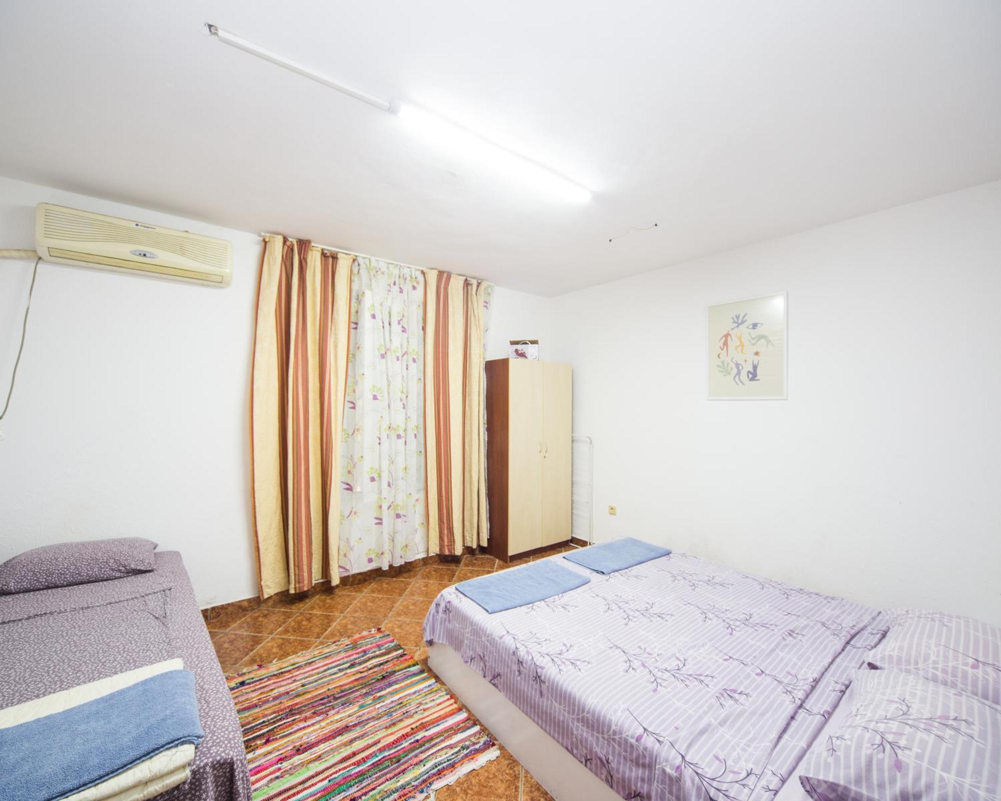 Center - Basic Flat - 10 Min To The Beach Apartamento Burgas Exterior foto